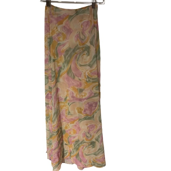 NWT Pretty Little Thing Abstract Print Ring Detail Maxi Beach Skirt - Picture 4 of 6